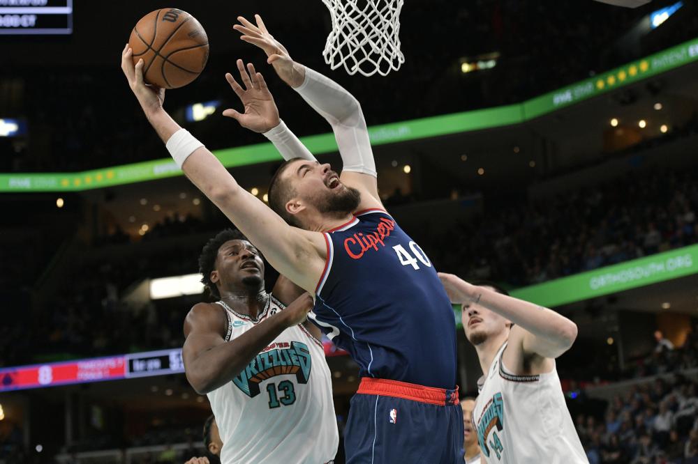 记者：目前没有迹象表明梅努要走，不过续约谈判停滞不前