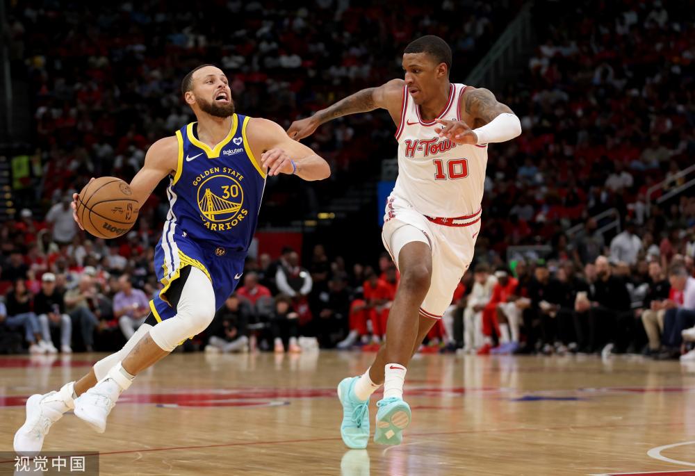 官宣！菲尔米诺与萨德签约2年，转会费700万欧元，身穿9号球衣